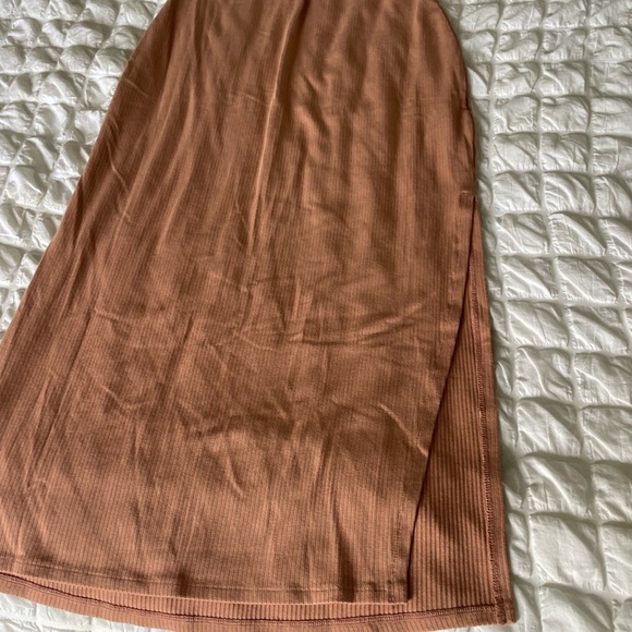 Abercrombie & Fitch Ribbed Tan Midi Dress with Keyhole Detail - Picture 3 of 8